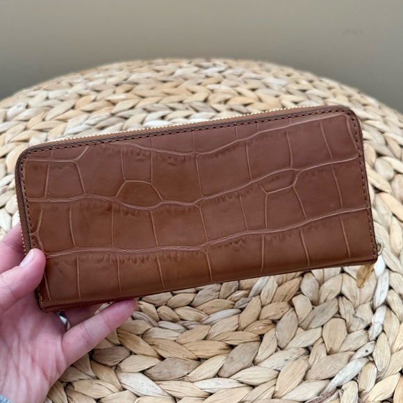 MICHAEL KORS genuine leather croc embossed continental zipper wallet - Picture 3 of 5